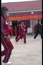 老年人广场舞视频简单,老年人广场舞的活力瞬间