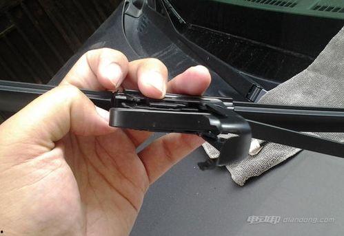 安装雨刷器视频,安装雨刷器的简易教程